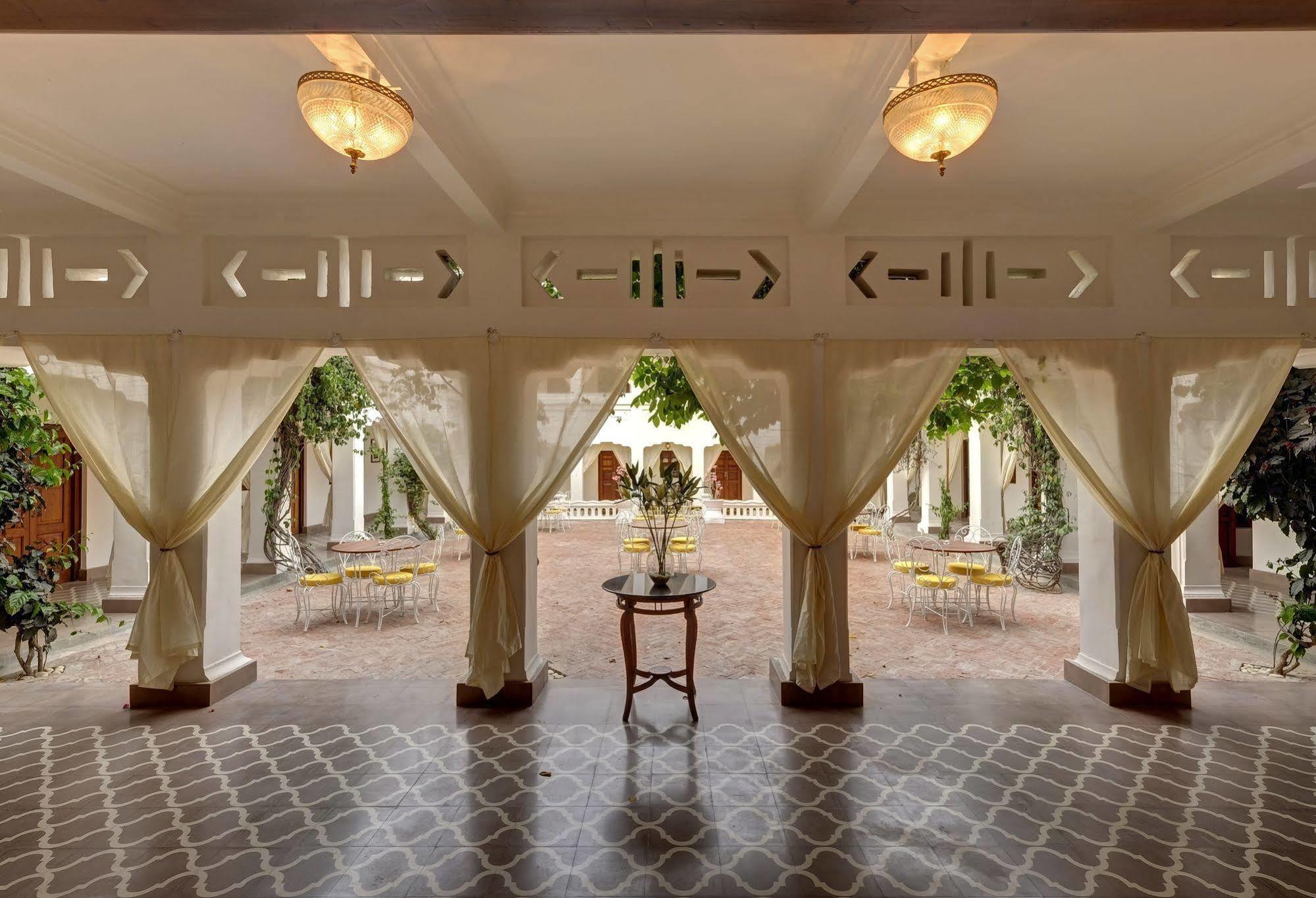 Saraca Hotel ลัคเนา ภายนอก รูปภาพ